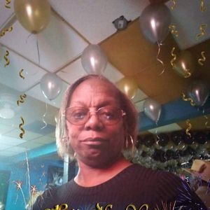 Meet your Posher, Adrienne